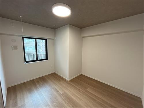 洋室（約6.4帖）