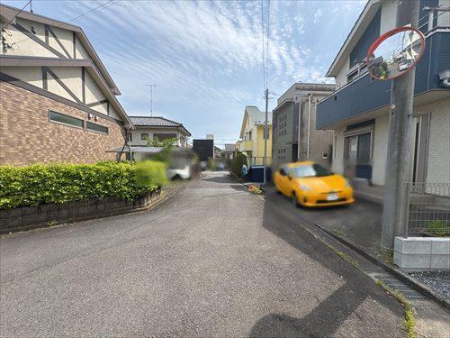 南側前面道路 南側前面道路