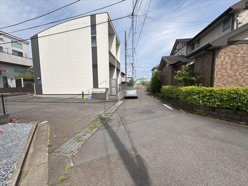東側前面道路 東側前面道路