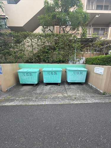 ごみ捨て場