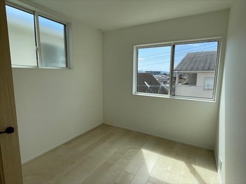 3F洋室5帖(南側)