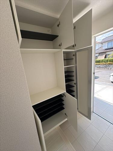 シューズボックス