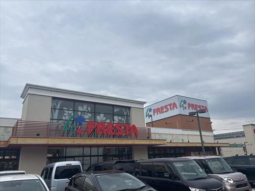 フレスタ波出石店780ｍ