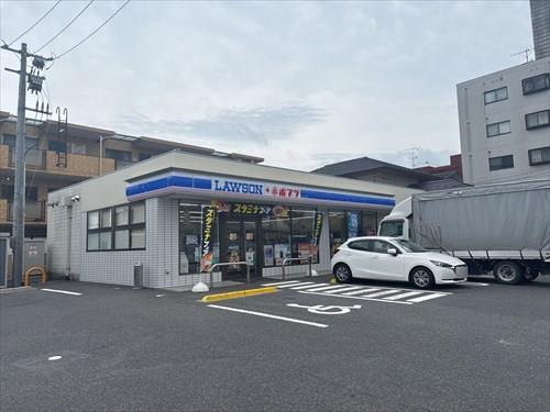 ローソン五日市中央北店300ｍ
