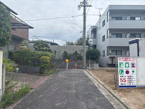 北側前面道路（2025年9月撮影）