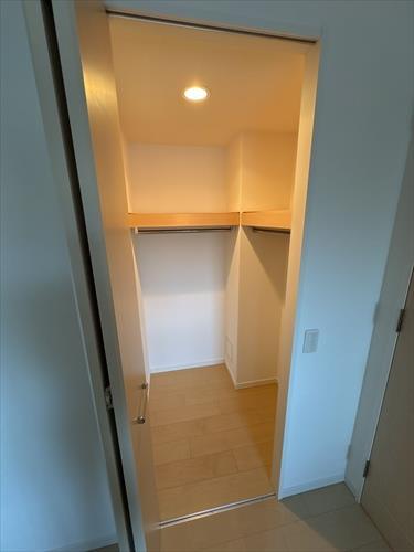 ウォークインクローゼット（洋室約6帖）