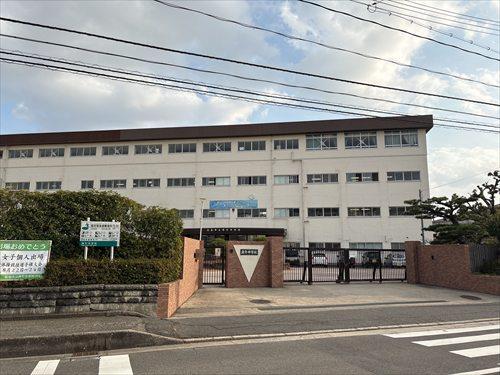 広島市立庚午中学校まで570ｍ