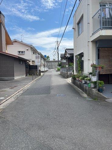 前面道路（2026年7月撮影）