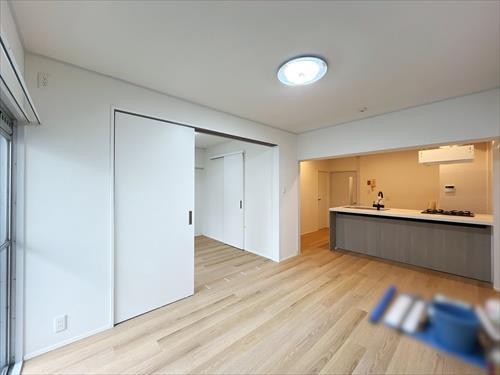 LDK約12.5帖＋洋室約5.3帖