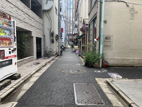 北西側前面道路
