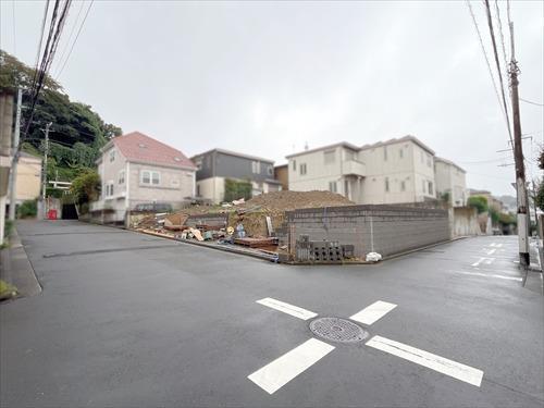 隣接道路を含む現地