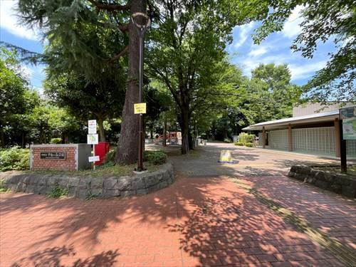 中野区立平和の森公園 600m 中野区立平和の森公園 600m
