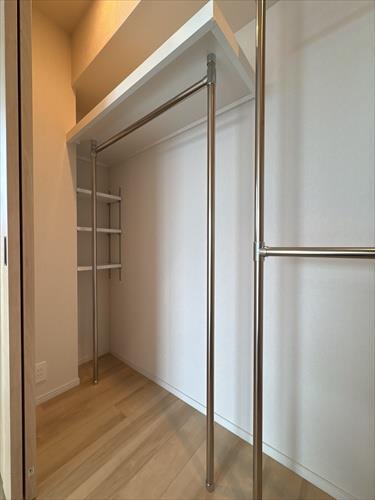 洋室（約9帖）の収納スペース