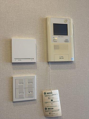 インターホンと床暖房