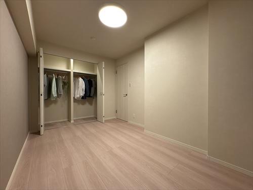 洋室（約5.9帖）