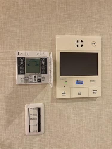 モニター付きインターホンと床暖房