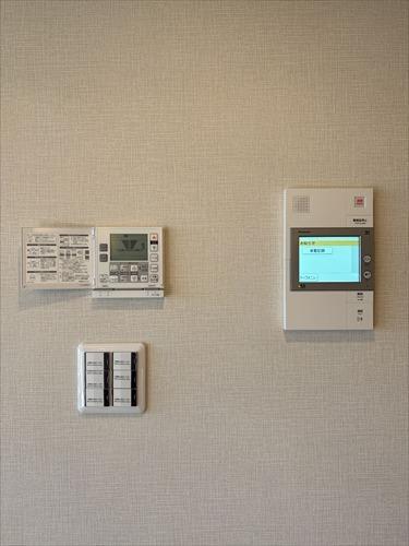 モニター付きインターホンと床暖房