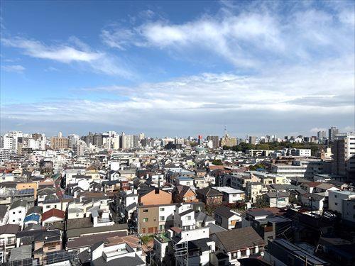 バルコニーからの景色（スカイツリー方面）
