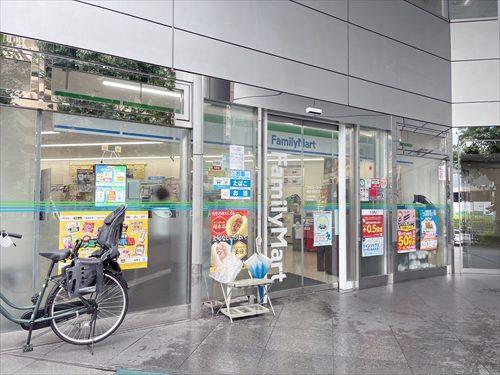 ファミリーマート護国寺駅前店 590ｍ