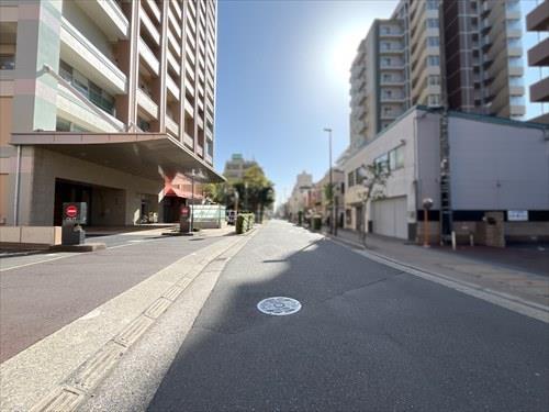 北西側前面道路②