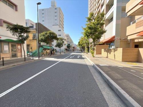 南西側前面道路②