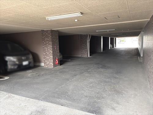 屋内駐車場