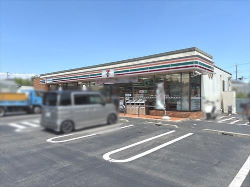 セブンイレブン　300ｍ