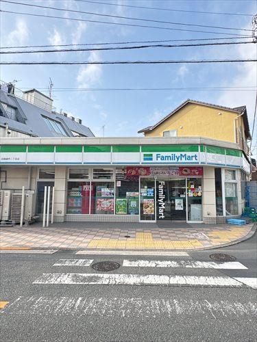 ファミリーマート（310ｍ）