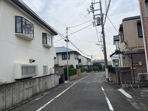 前面道路(2025年11月撮影)