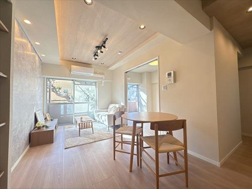 リビングダイニング