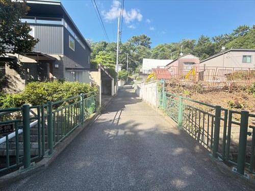 北西側前面道路　※2026年7月撮影