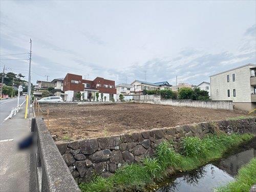 現地※写真奥側が1号地 現地※写真奥側が1号地