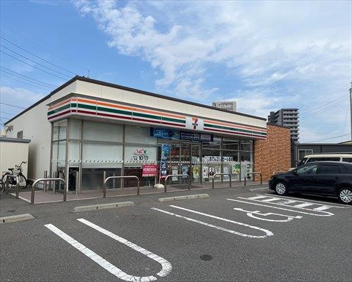 セブンイレブン糸島伊都の杜店560ｍ