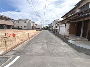 南側前面道路（東側方向）