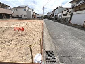 南側前面道路（東側方向）