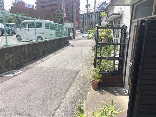 北東側前面道路（南側方向）