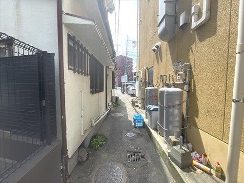 南西側前面通路（南西側方向）