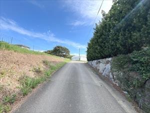東側前面道路（南側方向）