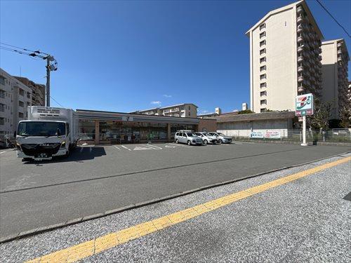 セブンイレブン福岡箱崎7丁目店