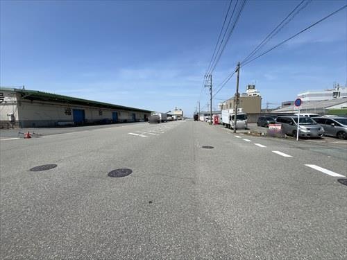 南西側通路（別角度撮影）