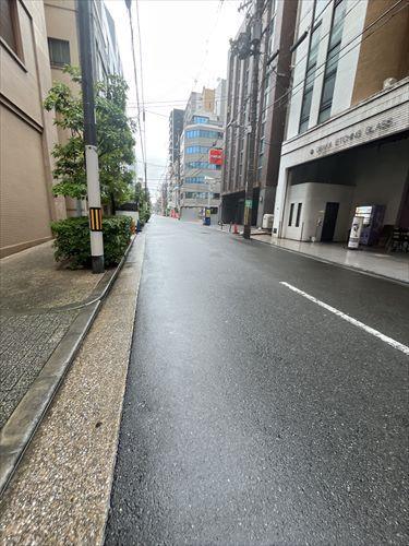 西側前面道路　北方向