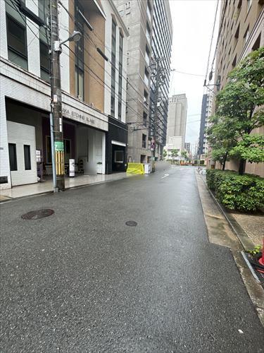 西側前面道路　南方向
