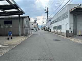 北側前面道路