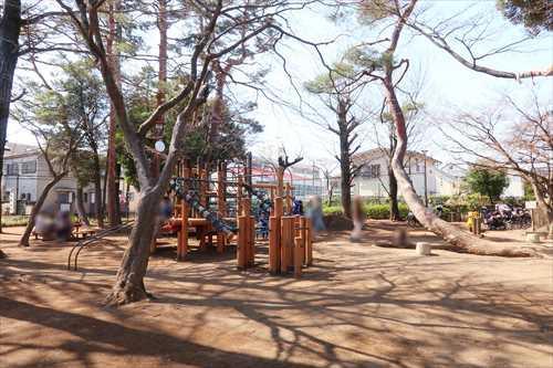 松籟公園まで30ｍ