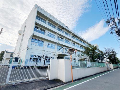 武蔵野市立第四小学校まで490ｍ