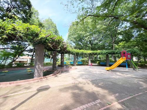 塚山公園まで1000m