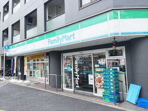 ファミリーマート高井戸西一丁目店550m