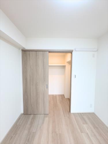 WIC(洋室約5.4帖)