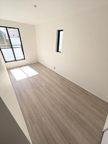 洋室（約6.8帖）