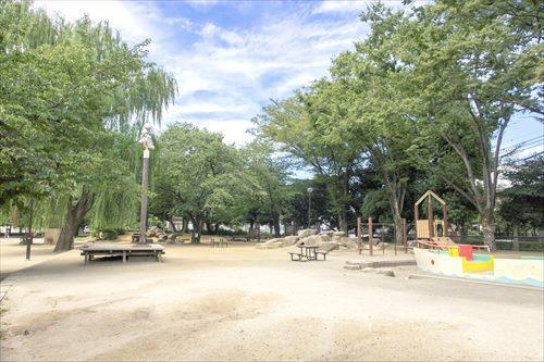 杉並区立妙正寺公園まで700m